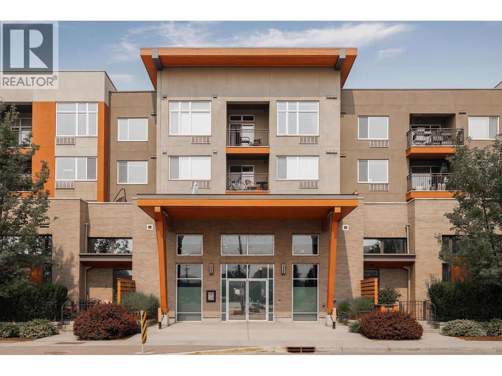Property Photo:  1550 Dickson Avenue 405  BC V1Y 9Y8 