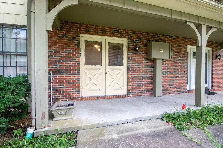 Property Photo:  1572 N Lakewood Dr  MO 65202 