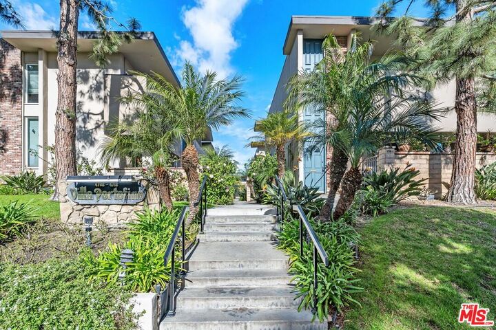 Property Photo: 4716 La Villa Marina, Unit C CA 90292