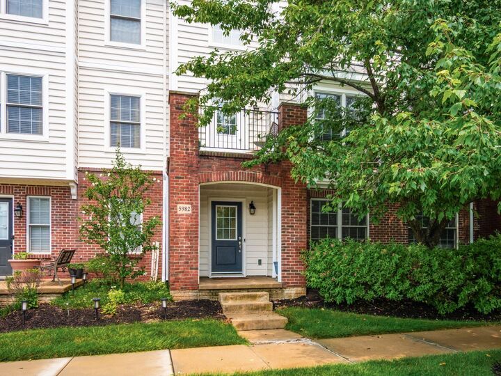 Property Photo:  5982 Turnwood Drive  OH 43081 