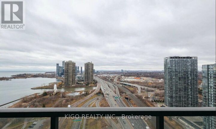 Property Photo:  1928 Lake Shore Boulevard West 2910  ON M6S 0B1 