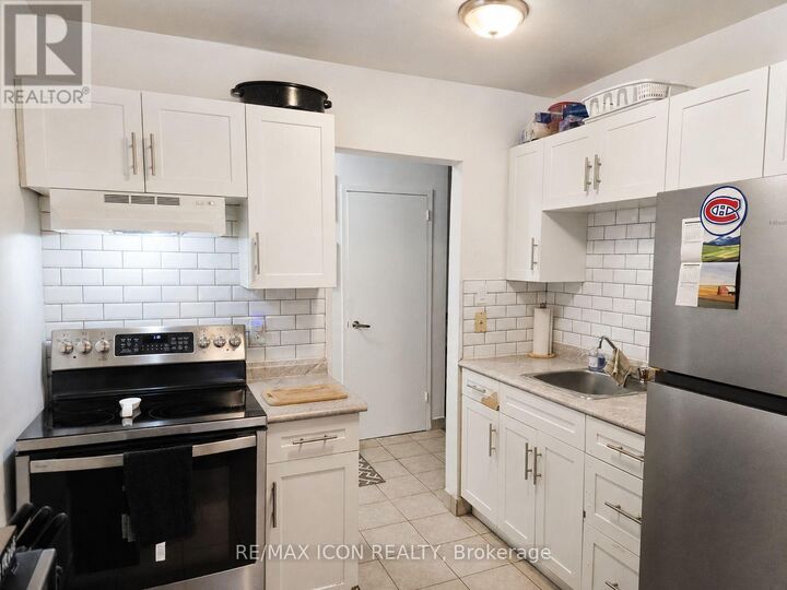 Property Photo: 73 Baldoon Road 20 ON N8A 4K9