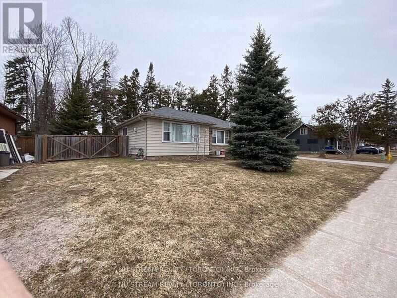 Property Photo: 540 Big Bay Point Road ON L4N 3Z5