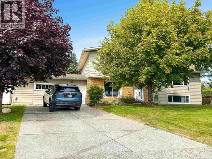 Property Photo: 88 Carswell Street BC V8C 1B3
