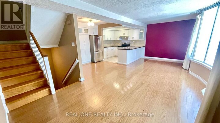 Property Photo:  101 McGill Street 2  ON M5B 1H5 