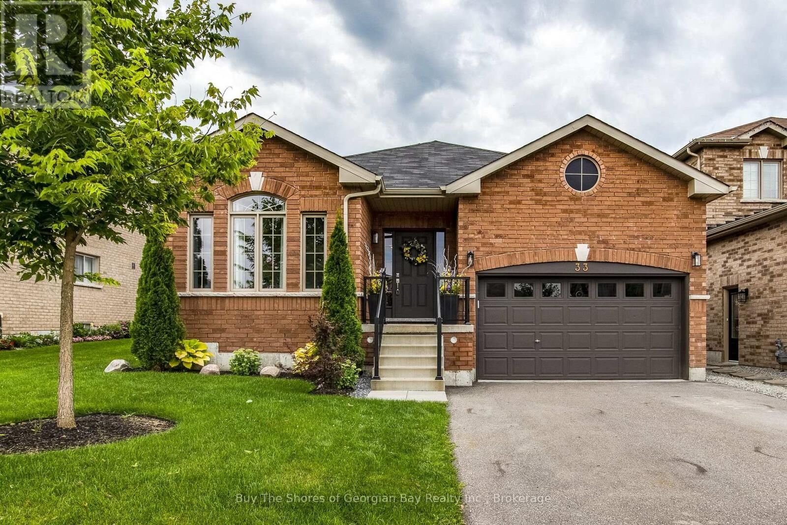 Property Photo: 33 Beausoleil Drive ON L9M 0V8