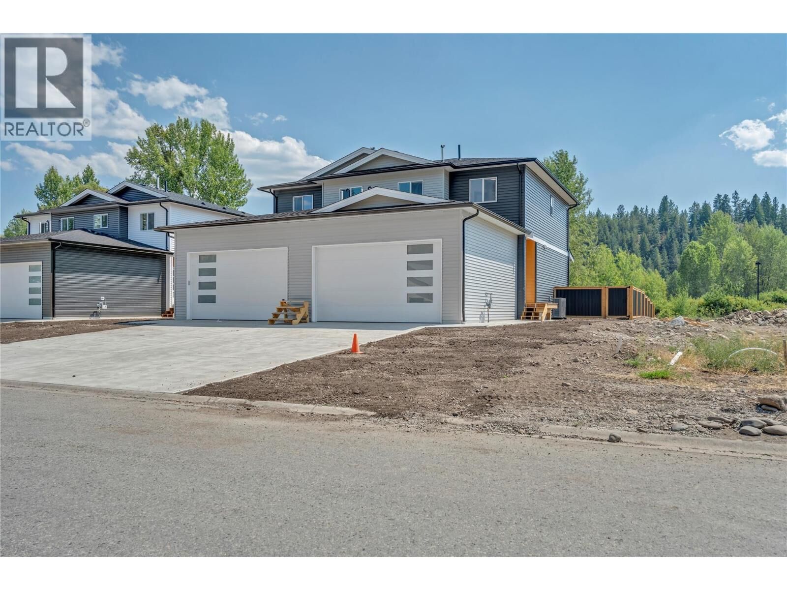 Property Photo: 526 Similkameen Ave Other BC V0X 1W0