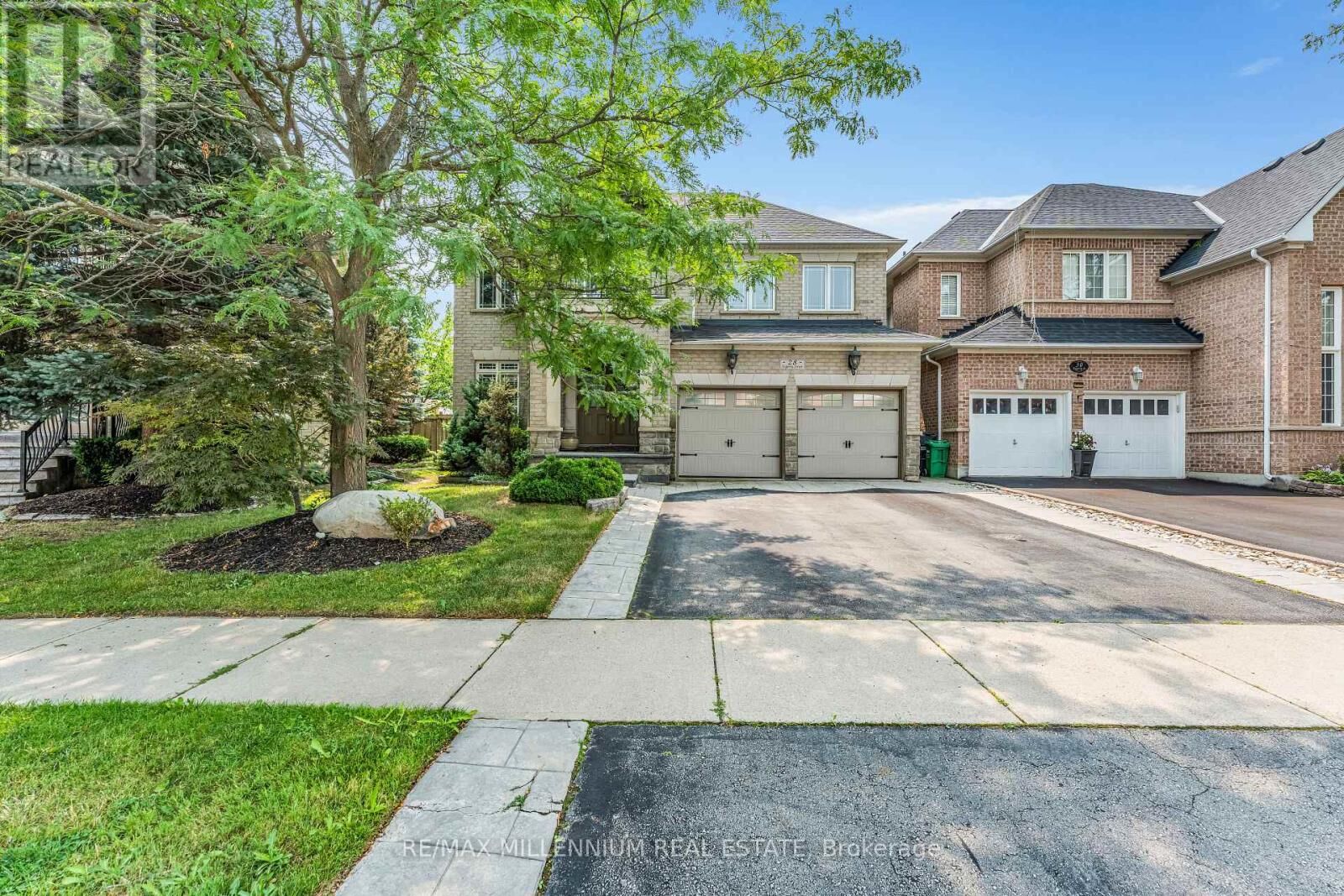 Property Photo:  28 Fogerty Street  ON L6Y 5K2 
