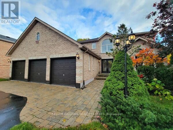 Property Photo: 19 Northview Crescent ON L4N 9T4