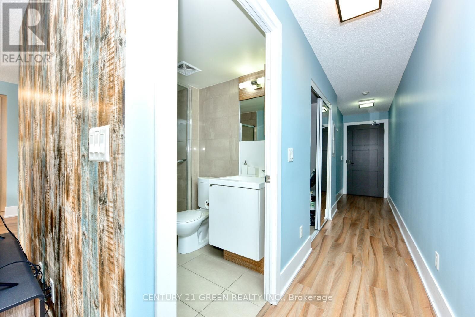 Property Photo: 300 Front Street West 1014 ON M5V 0E9