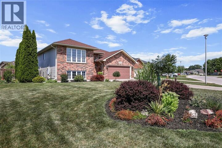 Property Photo:  4026 Applewood Drive  ON N0N 1R0 