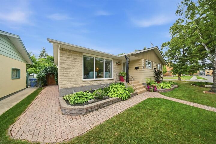 Property Photo: 58 Pleasant Bay MB R2K 0E3