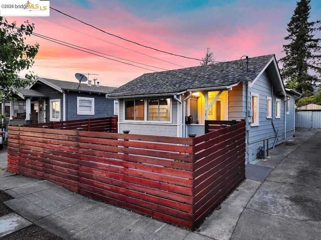 Property Photo: 3818 Suter St CA 94619