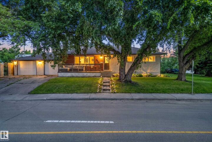 Property Photo:  14804 95 Avenue NW  AB T5N 0B5 