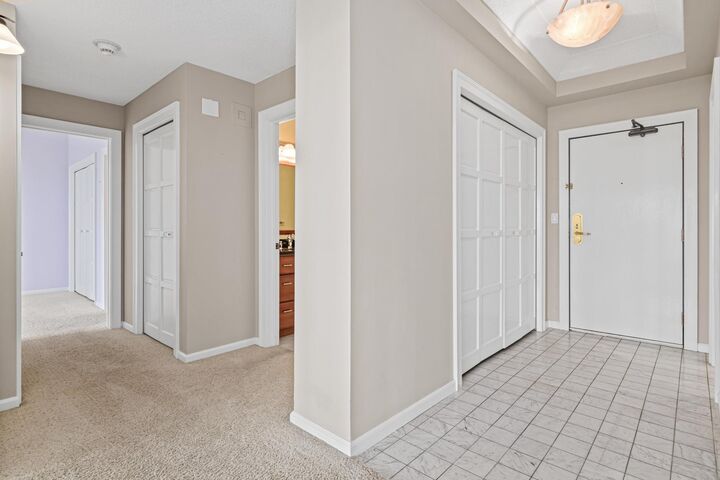 Property Photo: 1235 Yale Place MN 55403