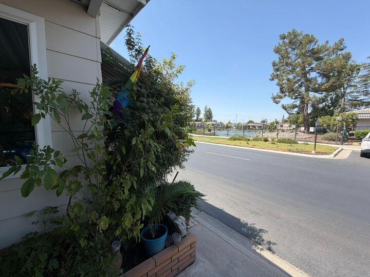 Property Photo: 2706 W Ashlan Avenue CA 93705