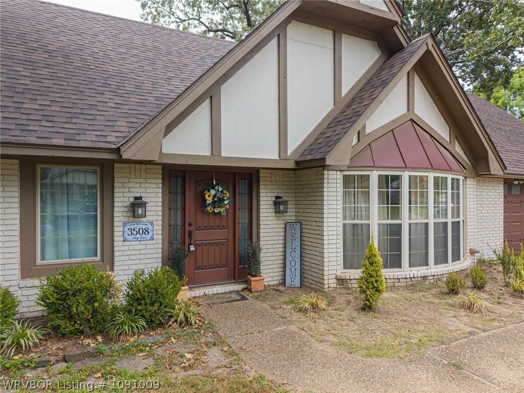 Property Photo: 3508 Village Road AR 72903