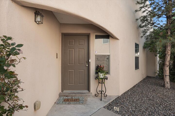 Property Photo: 7216 Via Contenta NE NM 87113