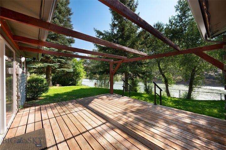 Property Photo:  1045 US Highway 89 S  MT 59030 