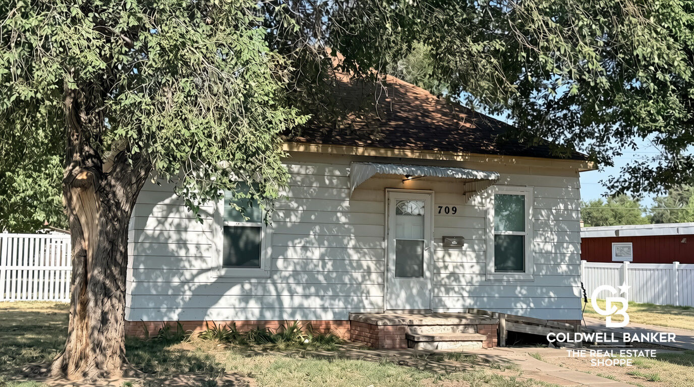 Property Photo:  709 Conkling Avenue  KS 67846 