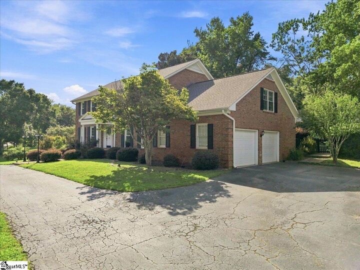 Property Photo:  410 Thornhill Drive  SC 29301 