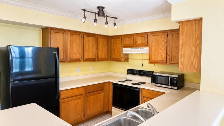 Property Photo: 2300 Old Spanish Trail 1067 TX 77054