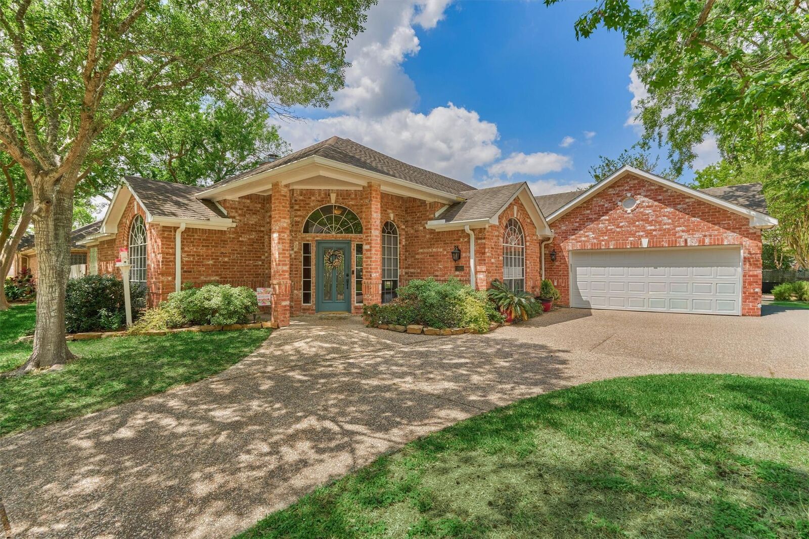 Property Photo: 11603 Vailrun Drive TX 77070