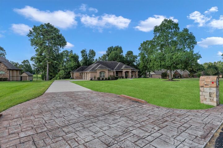 Property Photo: 1735 Opal Trail TX 77378