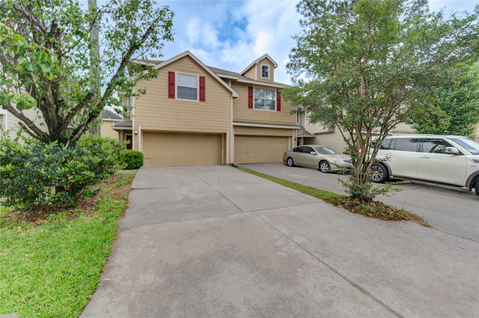 Property Photo: 16631 Newglen Lane TX 77084