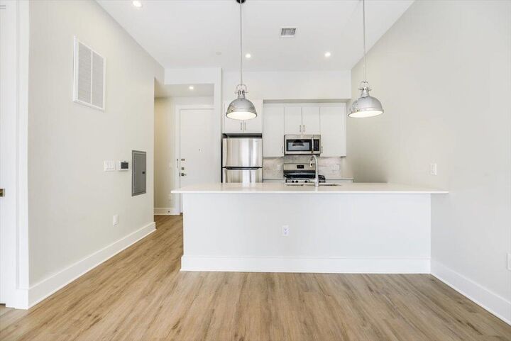 Property Photo:  667-665 Grand St 305  NJ 07304 