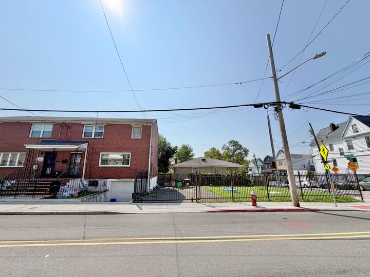 Property Photo:  564 Garfield Ave  NJ 07305 