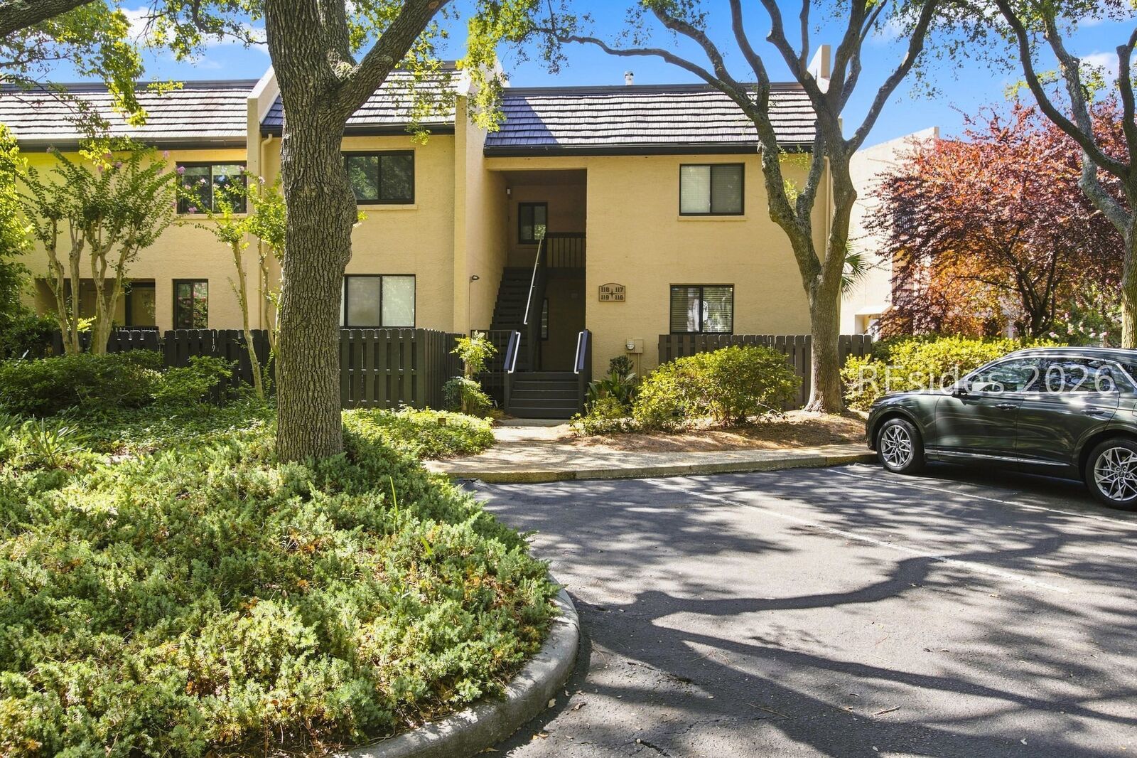 Property Photo:  85 Folly Field Road 116  SC 29928 