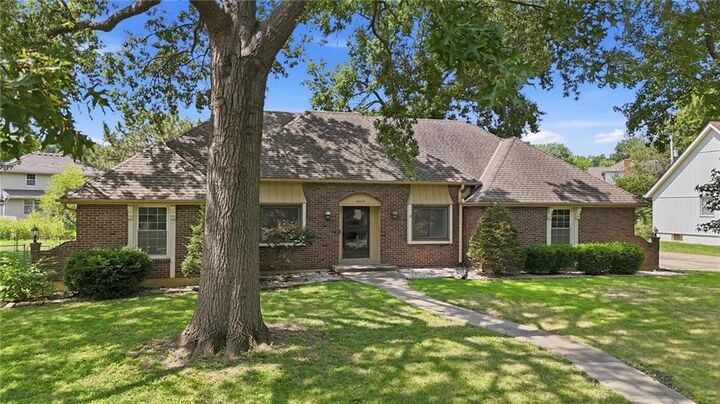 Property Photo:  4332 S Dover Avenue  MO 64055 