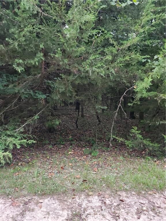 Property Photo: 5 Silver Lane KS 66040