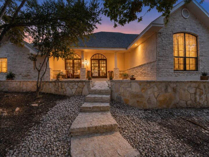 Property Photo:  236 Rim Rock Circle W  TX 78024 