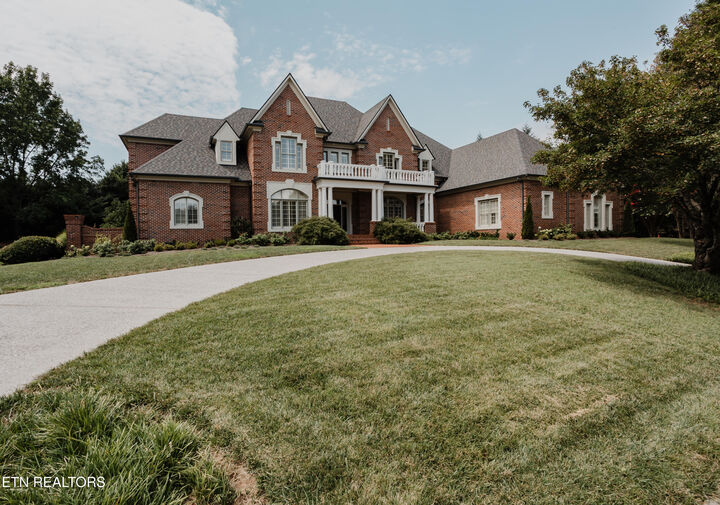 Property Photo:  1633 Wembley Hills Rd  TN 37922 