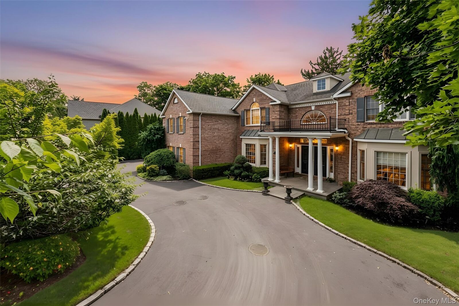 Property Photo:  50 Eastwoods Court  NY 11576 