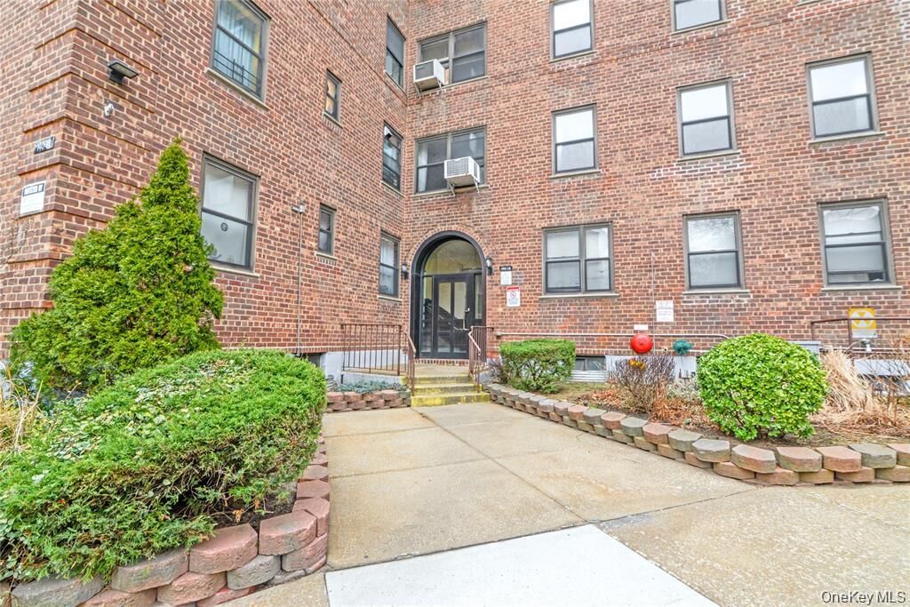 Property Photo: 140-14 28th Road 6A NY 11354