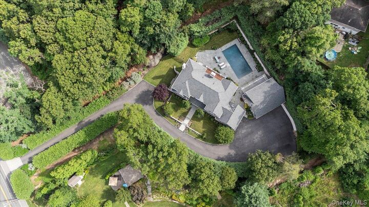 Property Photo:  1481 N Country Road  NY 11792 