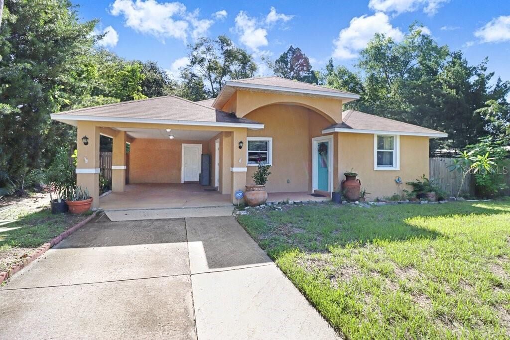 Property Photo:  1131 Dogwood Avenue  FL 33613 