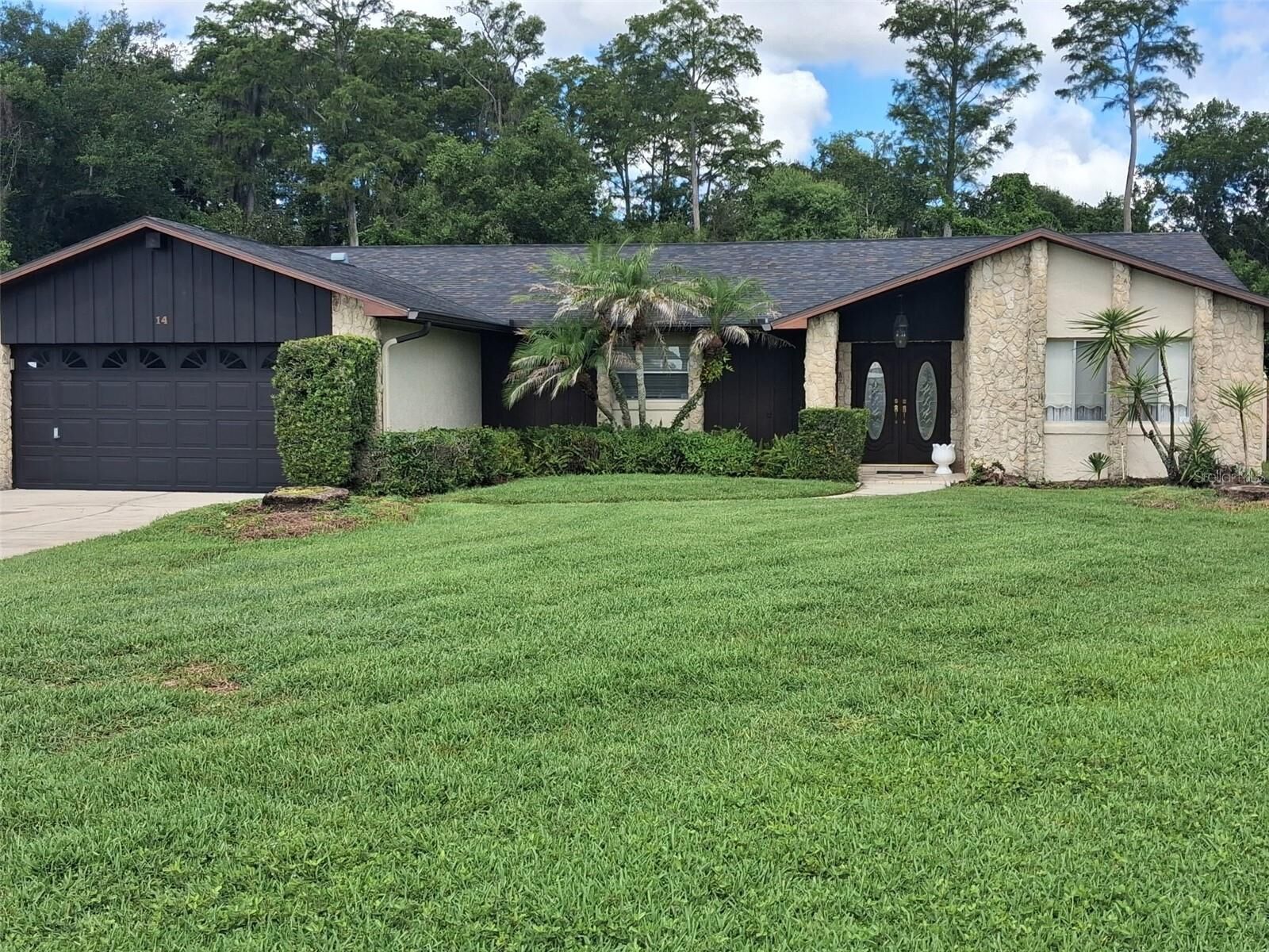 Property Photo: 14 Madeira Avenue FL 32825