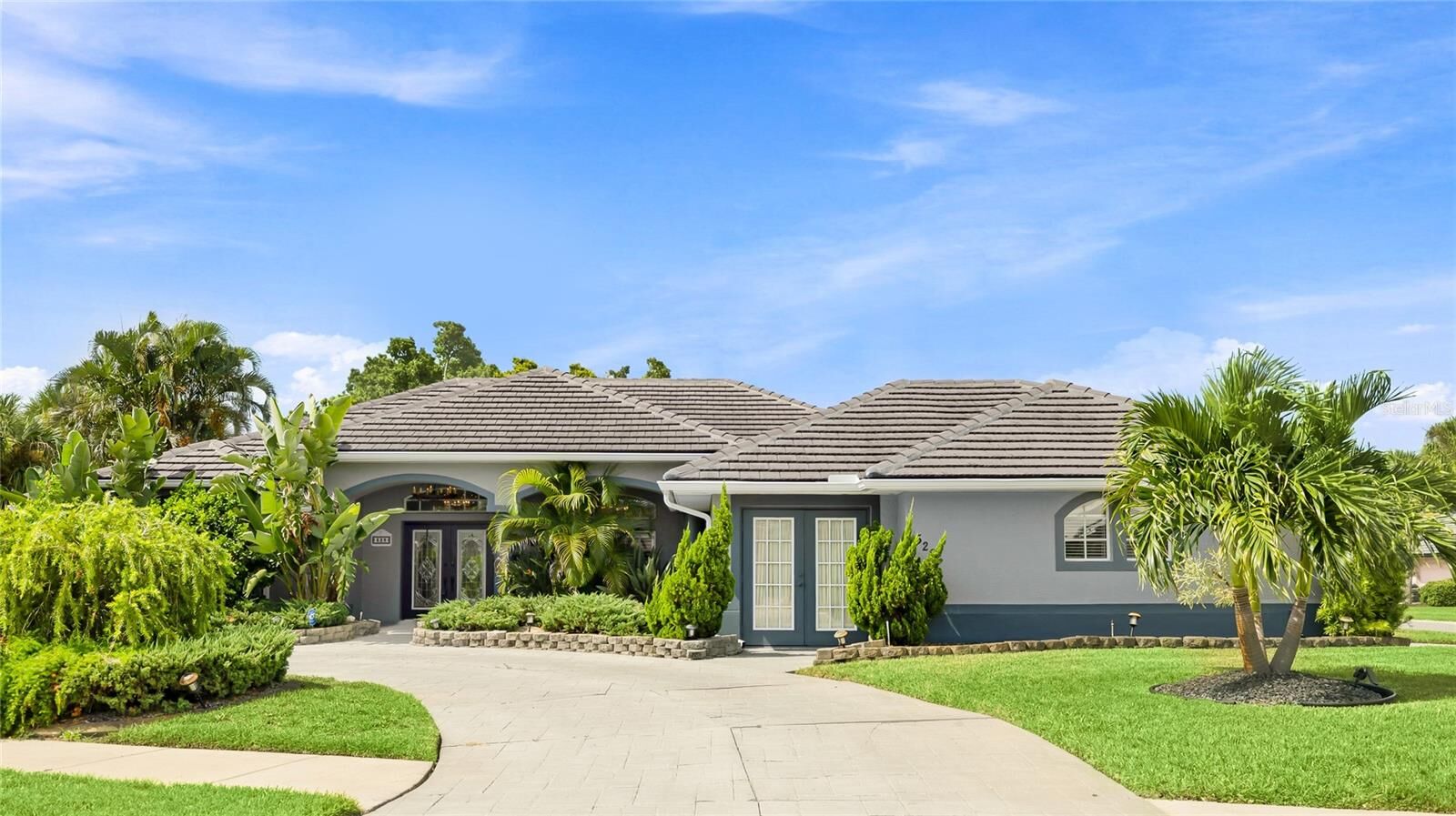 Property Photo: 528 Laurel Cherry Lane FL 34293