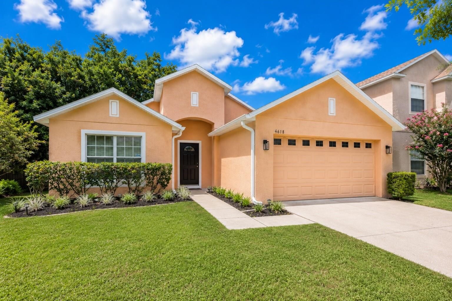 Property Photo:  4618 Aguila Place  FL 32826 