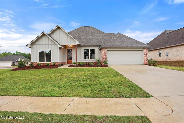 Property Photo: 120 Willow Way MS 39046