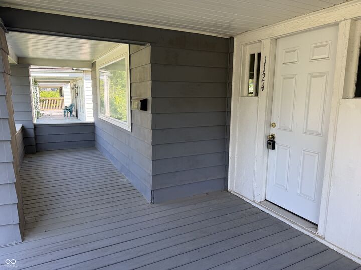 Property Photo:  1124 Victory Court  IN 46016 