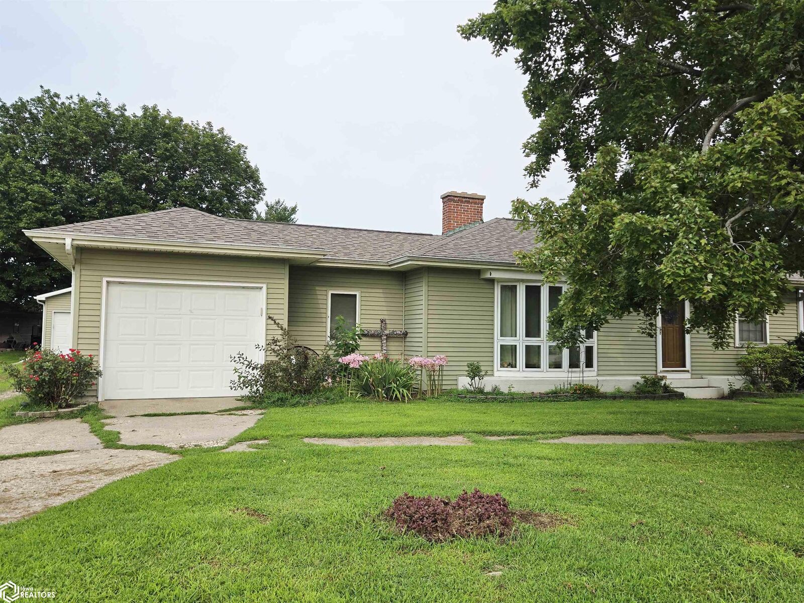 Property Photo:  1689 354th Avenue  IA 52658 