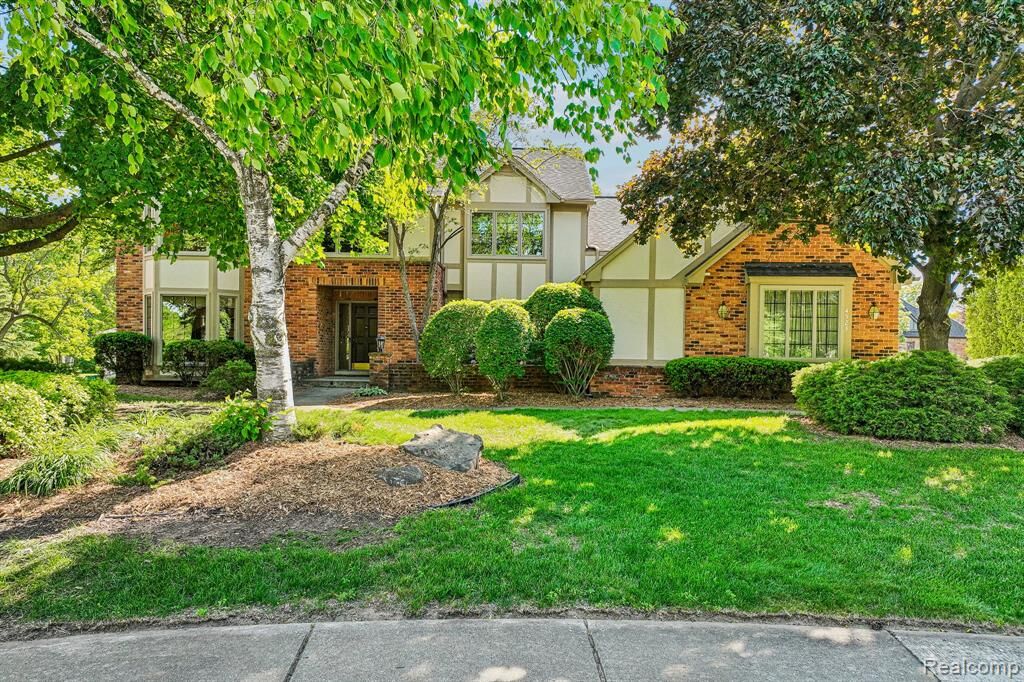 Property Photo:  4523 Rivers Edge Drive  MI 48098 4151 