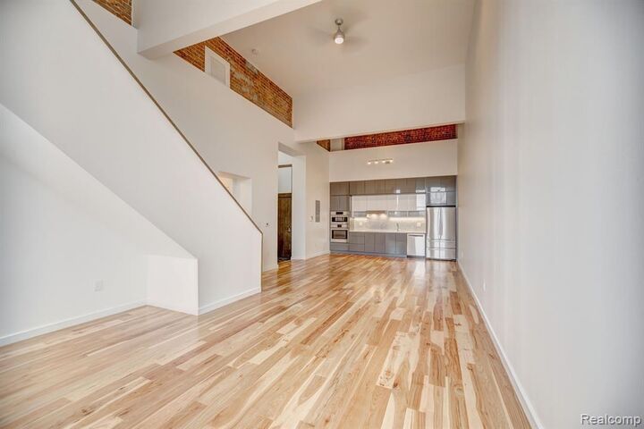 Property Photo: 1454 Townsend Street 303 MI 48214 2666