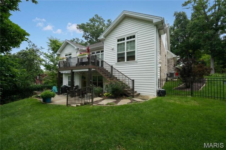 Property Photo: 1455 Forest View Drive MO 63122