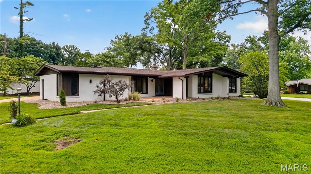 Property Photo:  401 Andover Lane  MO 63011 